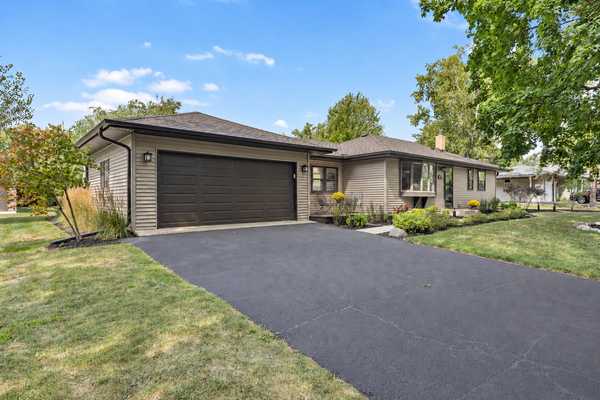1619 Constance DR E, Golden Valley, MN 55422