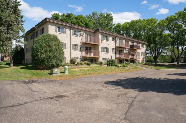 240 Wentworth AVE W #302, West Saint Paul, MN 55118