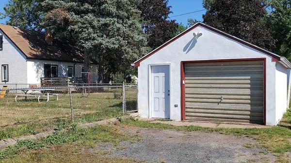 1708 Nevada AVE E, Saint Paul, MN 55106