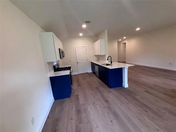 2001 Brush Creek WAY, Newcastle, OK 73065