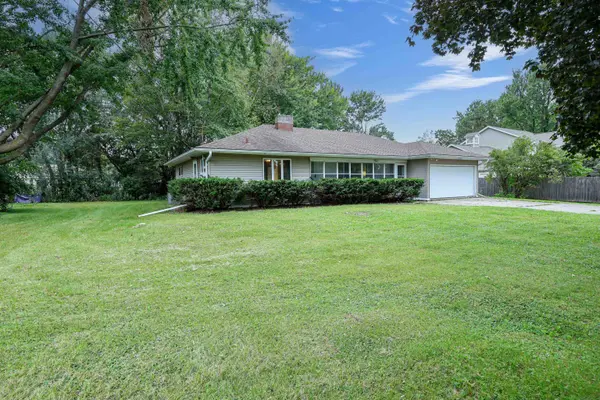 4939 N MEADE ST, Appleton, WI 54913-8306