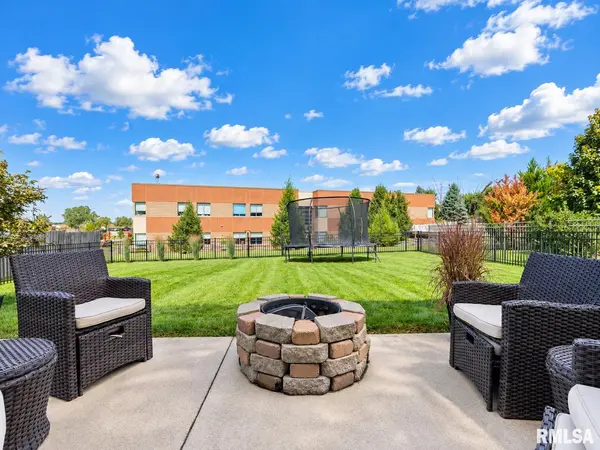2511 W SESAME ST, Dunlap, IL 61525