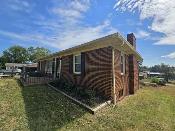 404 N College St, Mount Pleasant, TN 38474