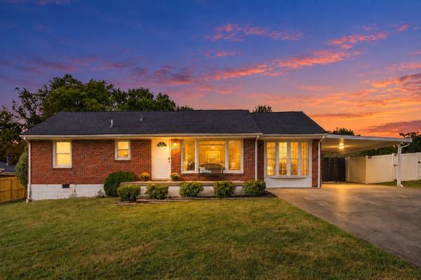 2108 Crystal Dr, Nashville, TN 37210