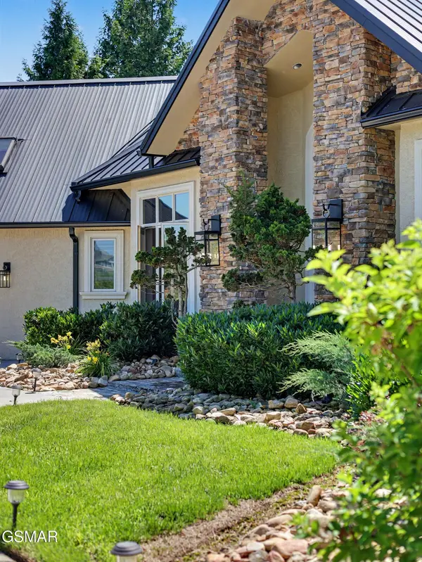 2640 E Walnut Grove Road, Sevierville, TN 37876