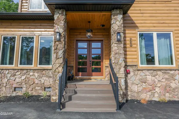 2662 High Valley Drive, Pigeon Forge, TN 37863