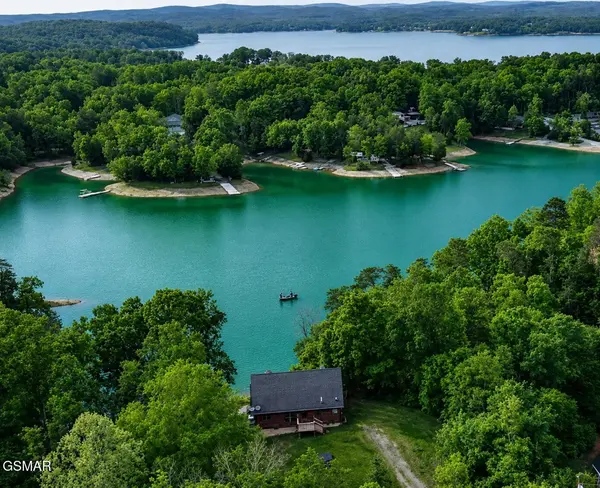 2145 Stillhouse Road, Dandridge, TN 37725