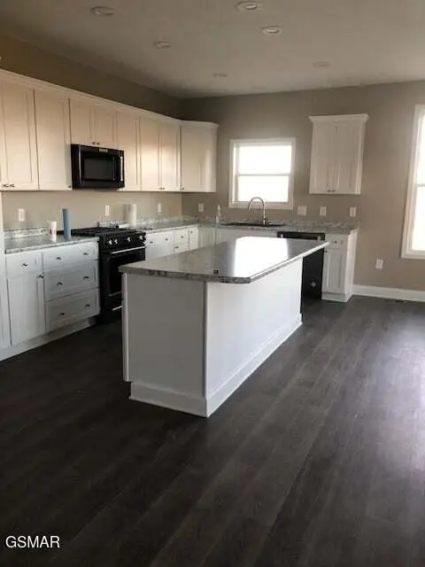 7445 Lakeshore Drive, Rutledge, TN 37861