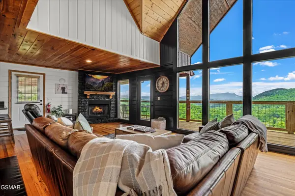 1578 Bears Den Way, Sevierville, TN 37862