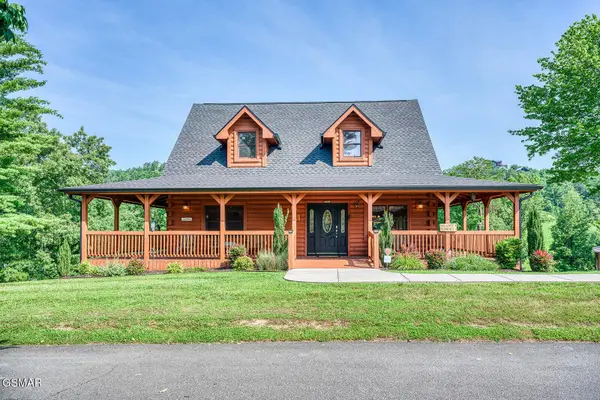 2028 Piney Overlook Lane, Sevierville, TN 37862