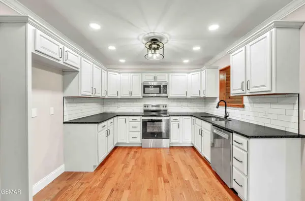 334 Amolee Lane, Sevierville, TN 37876