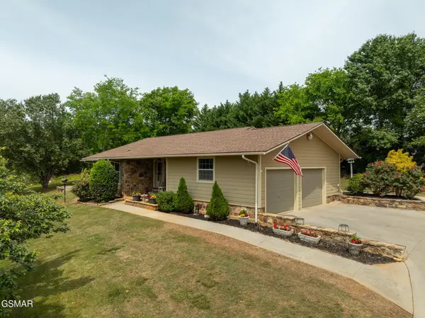 1479 Wendron Moors Drive, Sevierville, TN 37862