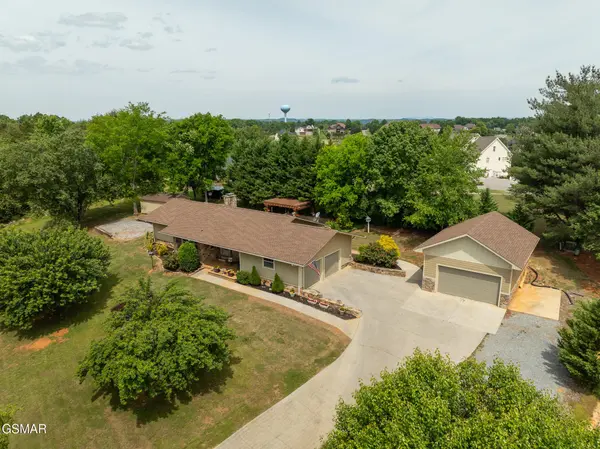 1479 Wendron Moors Drive, Sevierville, TN 37862