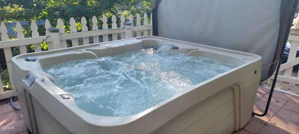 204 Hill Street, Gatlinburg, TN 37738