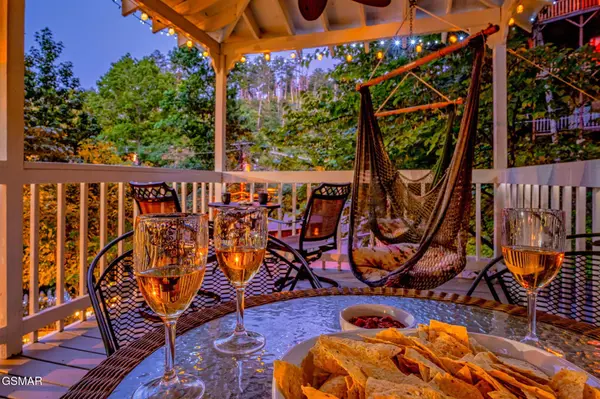 204 Hill Street, Gatlinburg, TN 37738