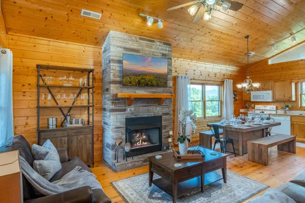 2044 Oakmont Drive, Sevierville, TN 37876