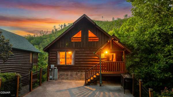 830 Black Bear Cub Way, Sevierville, TN 37862
