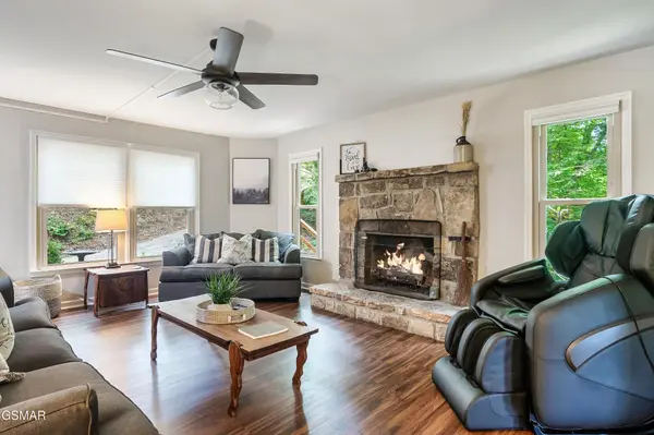 3282 Emerald Springs Loop, Pigeon Forge, TN 37862