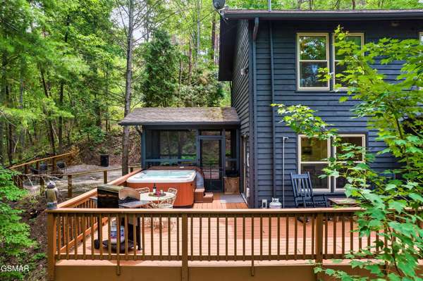 3282 Emerald Springs Loop, Pigeon Forge, TN 37862