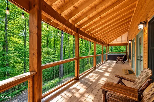 3045 Jones Creek Lane, Sevierville, TN 37862