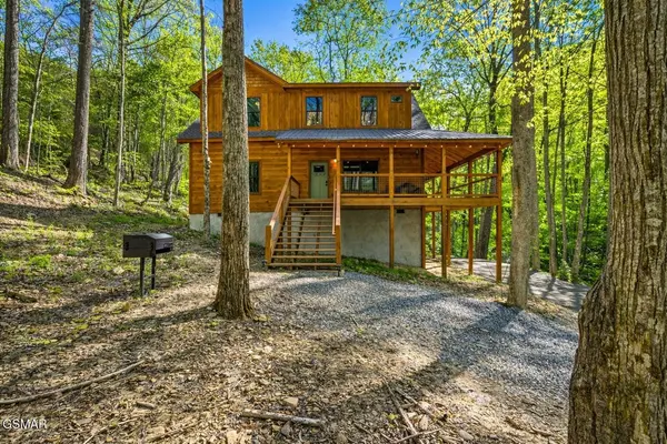 3045 Jones Creek Lane, Sevierville, TN 37862