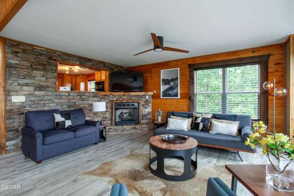 920 Falcon View Way, Sevierville, TN 37862