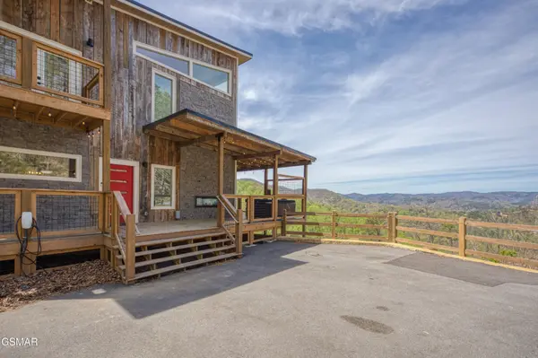 3322 Sugar Maple Loop Road, Sevierville, TN 37862