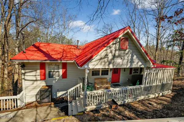 623 Country Oaks Drive, Pigeon Forge, TN 37863