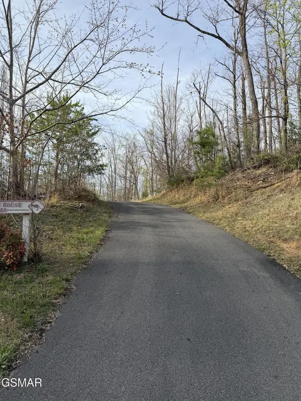 956 Street Of Dreams Way, Gatlinburg, TN 37738