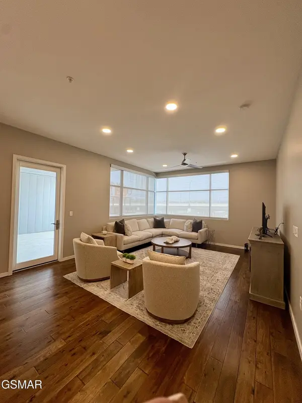 333 W Depot Avenue #308, Knoxville, TN 37917