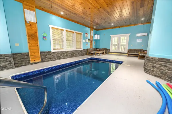 4319 Forest Ridge Way, Pigeon Forge, TN 37863