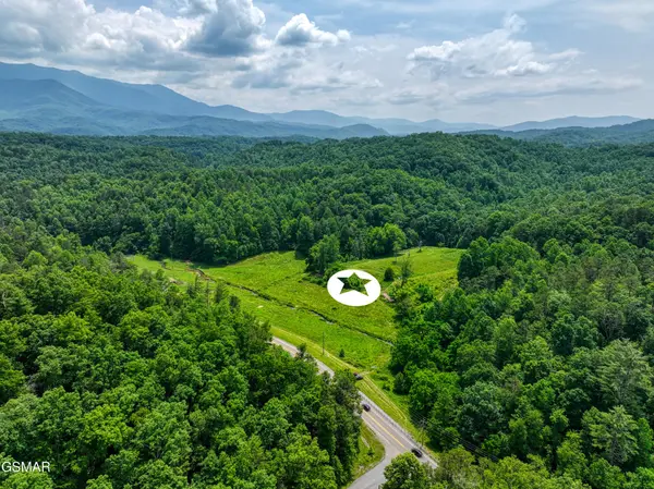 1 Birds Creek Road, Gatlinburg, TN 37738