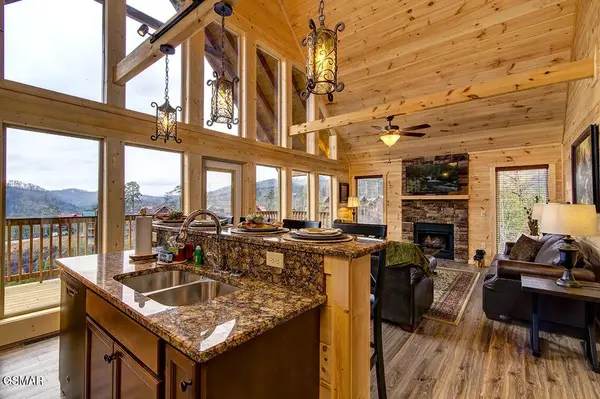 1205 Parkview Vista Way, Pigeon Forge, TN 37862