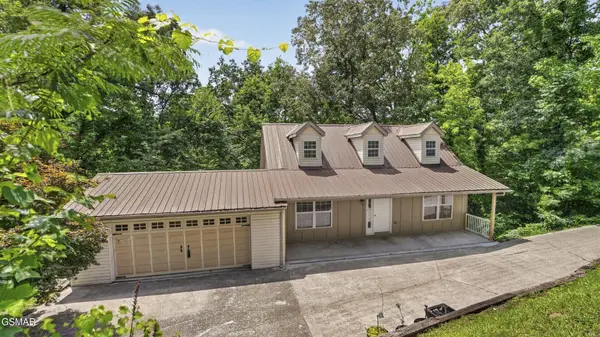 644 Monte Wood Circle, Pigeon Forge, TN 37863