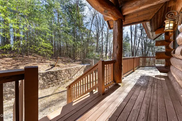438 Coyote Road, Gatlinburg, TN 37738