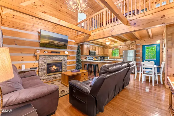560 Thissa Way, Gatlinburg, TN 37738