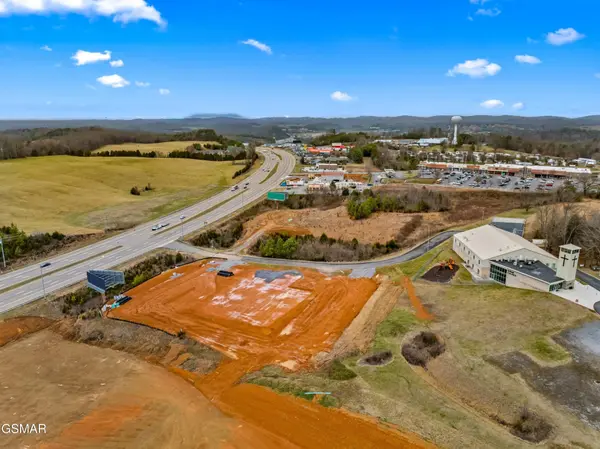 2 Winfield Dunn Pkwy, Kodak, TN 37764