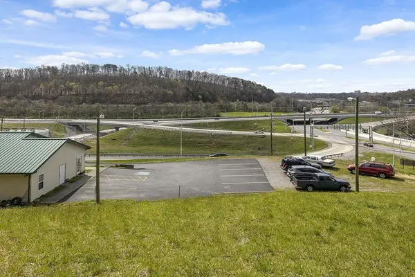 2625 Greenway Drive, Knoxville, TN 37918