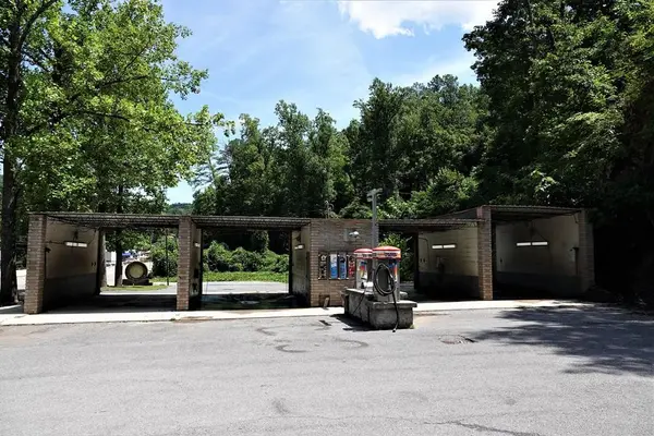 702 Parkway, Gatlinburg, TN 37738