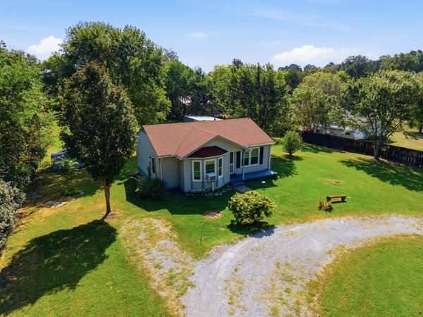 5214 Jones Chapel Rd, Cedar Hill, TN 37032