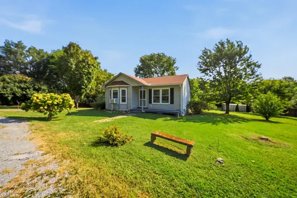 5214 Jones Chapel Rd, Cedar Hill, TN 37032