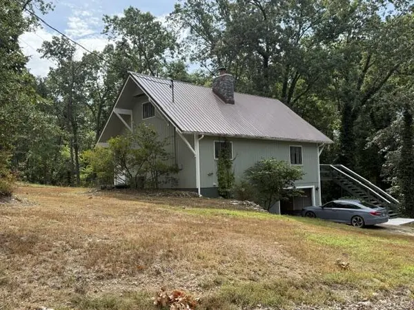 1000 Hickory ST, Cassville, MO 65625