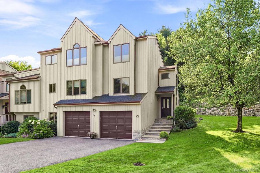 25 Fawn LN, Somers, NY 10589