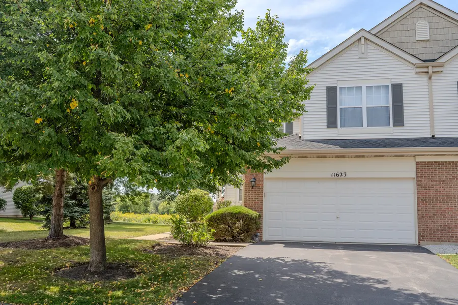 11623 Grand Canyon AVE #D, Huntley, IL 60142