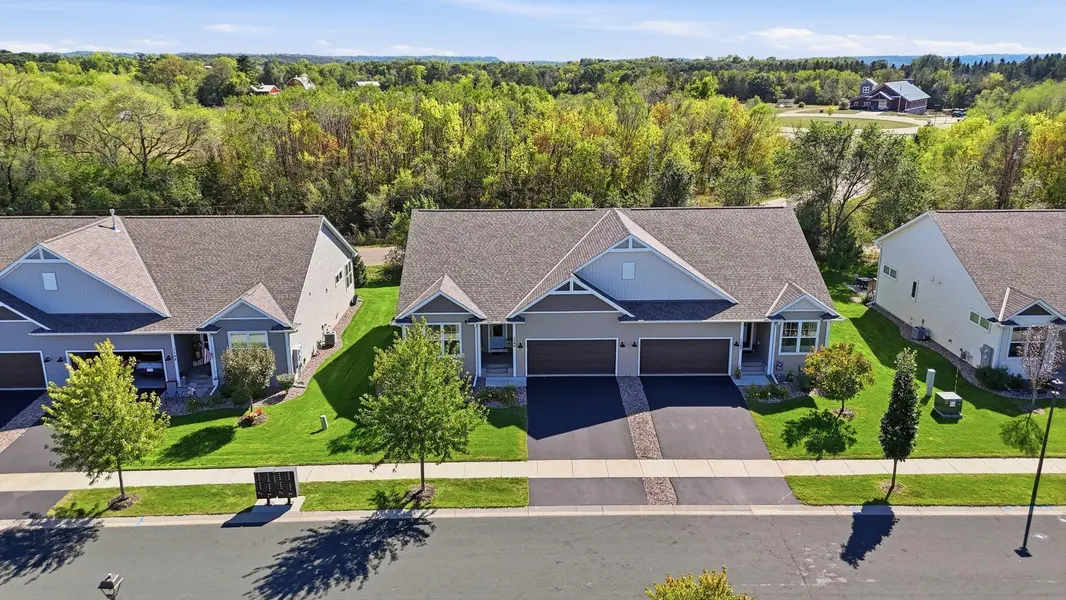 1584 Southpoint DR, Hudson, WI 54016