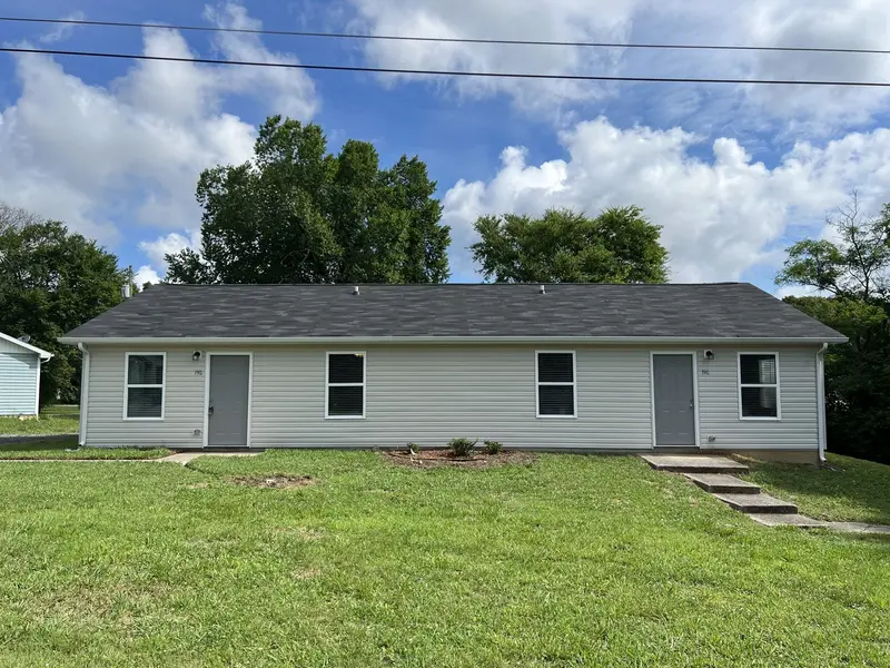 190 Cedar Grove Rd #B, Shelbyville, TN 37160