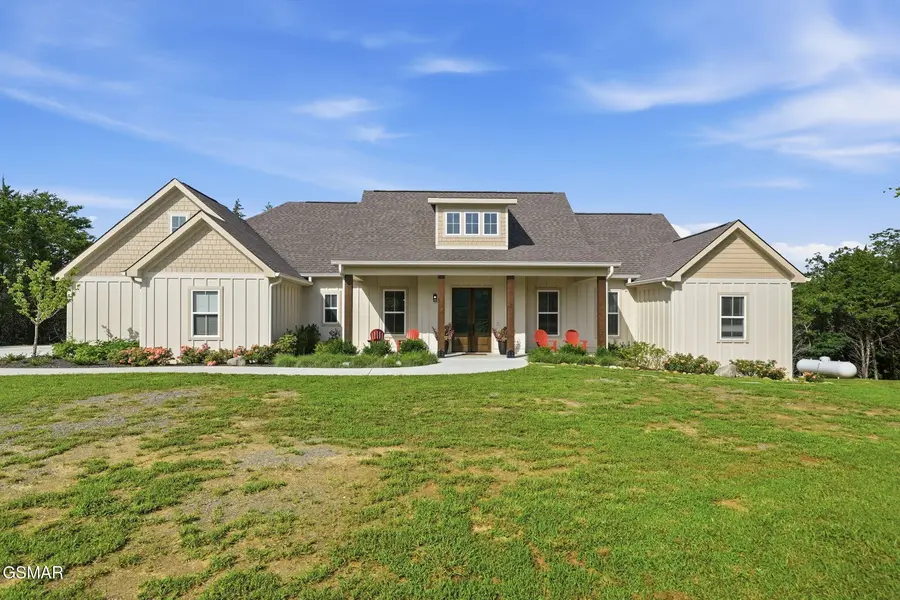 2069 Cody View Way, Sevierville, TN 37876