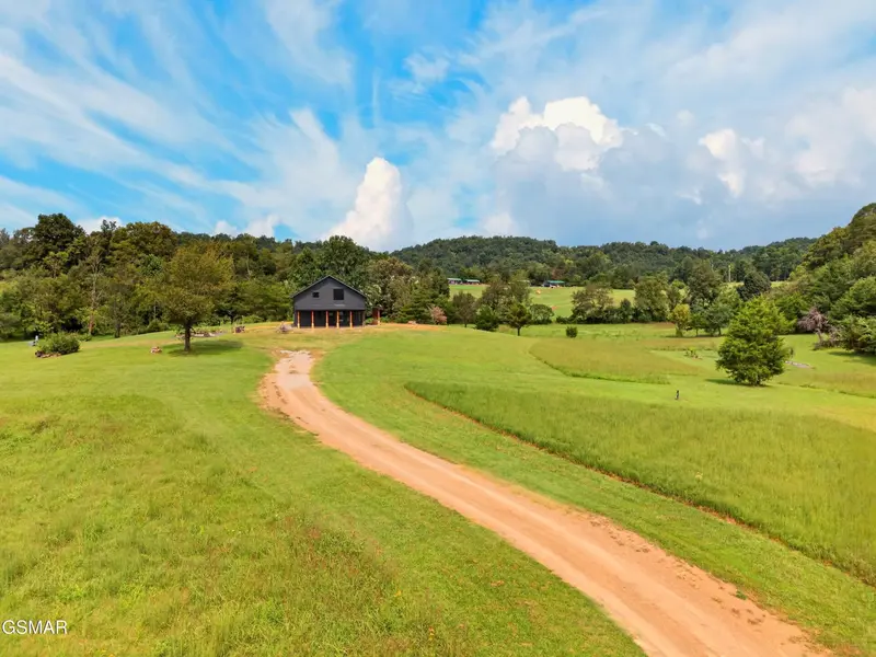 1755 Sunnydale Road, Greeneville, TN 37743