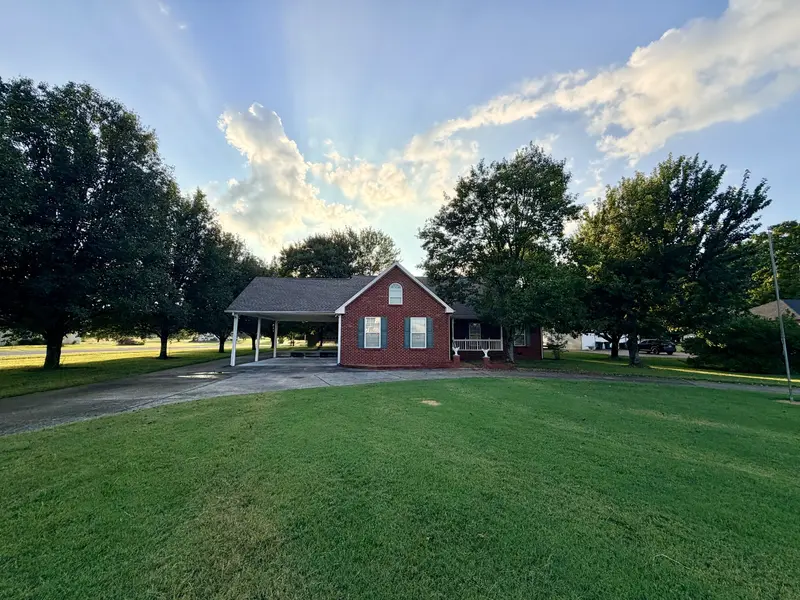 759 Rock Springs Rd, Castalian Springs, TN 37031