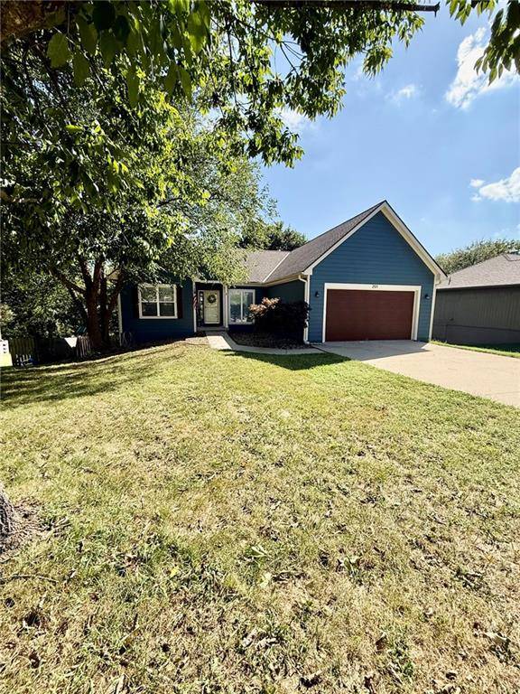 201 E Whispering Hills BLVD, Lone Jack, MO 64070